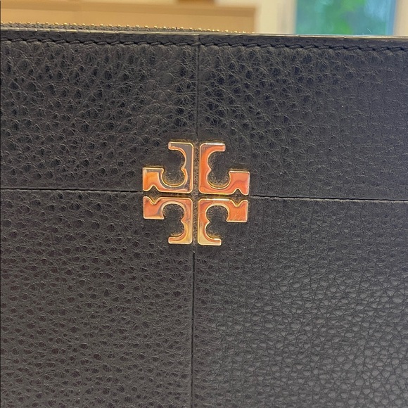Tory Burch Black Pebbled Leather Crossbody - Picture 2 of 9